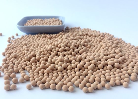 qualité  Cylindrical Shape 13X Molecular Sieve Desiccant 2 - 3mm Pore Size Usine