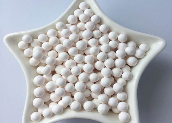 CAS 110092-32-3 a activé l'oxyde d'aluminium avec l'adsorption élevée de fluorure