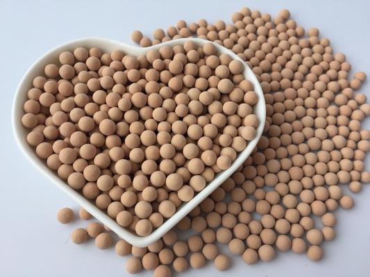Dimension particulaire 5A de tamisage moléculaire beige volume ≥0.35cm3/G de pore de 2,0 - de 5.0mm