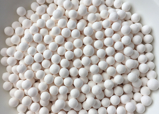 Pellets d'alumine activés à haute stabilité thermique avec une densité de masse comprise entre 0,68 et 0,72 G/cm3