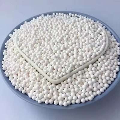 Sphères d'alumine activées à la silice Catalyseur de séchage pour le traitement du fluor Absorbant l'eau